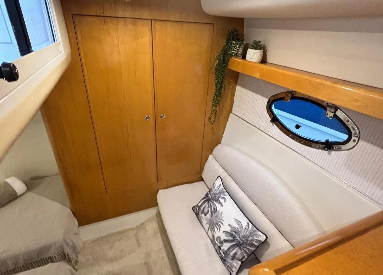 Dormir A Bordo De Un Barco En La Costa Del Sol マルベーリャ